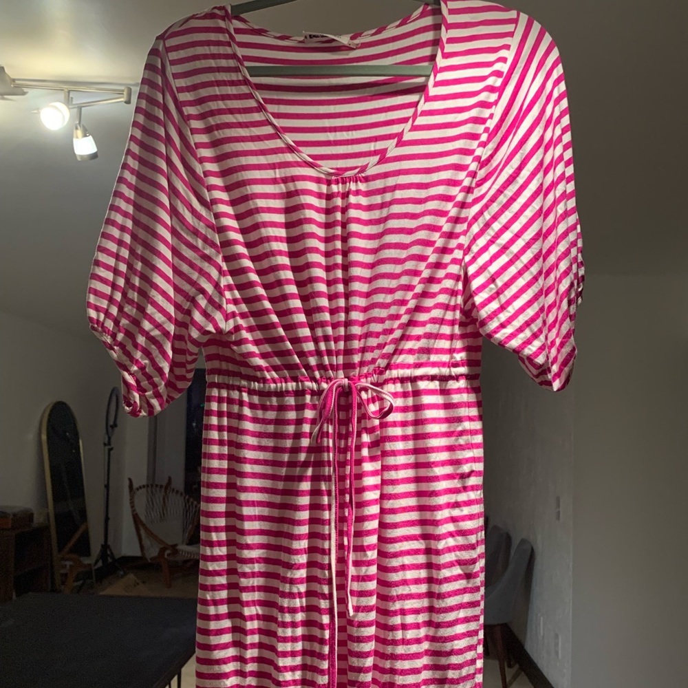 Casual Calvin Klein mini dress.